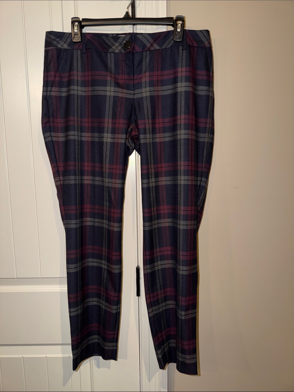 Women Suit - Picture 7 of 10